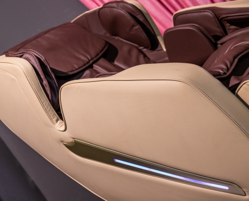 Osaki massage chair - LED therapy